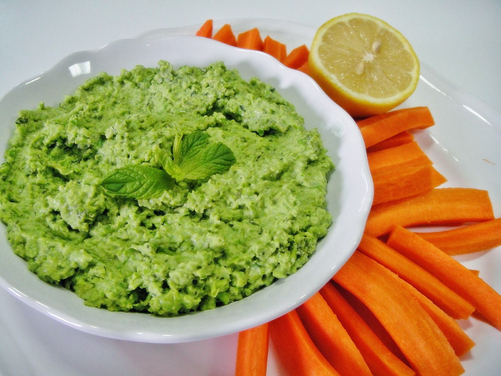 Maryam's Culinary Wonders 644. Green Pea Mint Dip