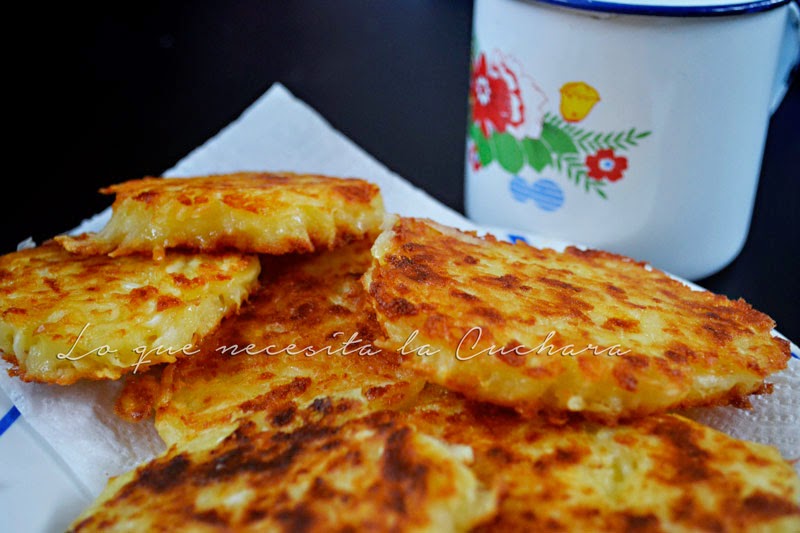 Tortas de Yuca con Queso Lo que necesita la cuchara