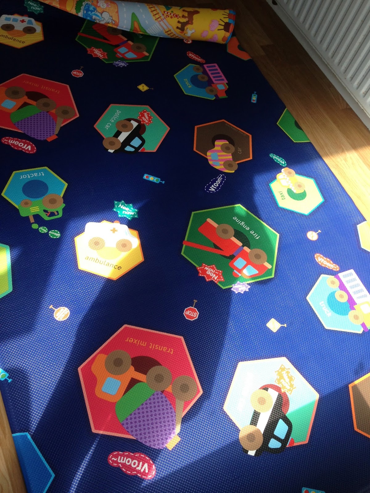 Toto Kidogo Dwinguler Playmat Review chelseamamma.co.uk