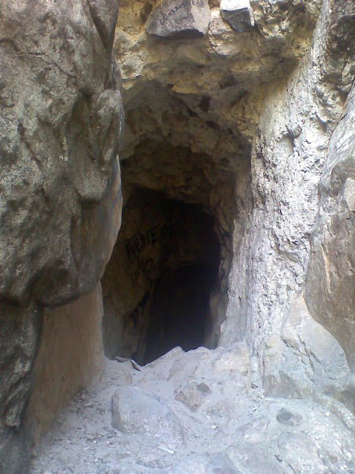 Cueva de "El Giro"