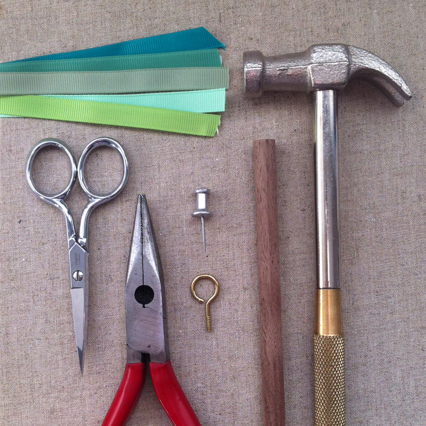 pomme designs DIY Streamer Wand Tutorial