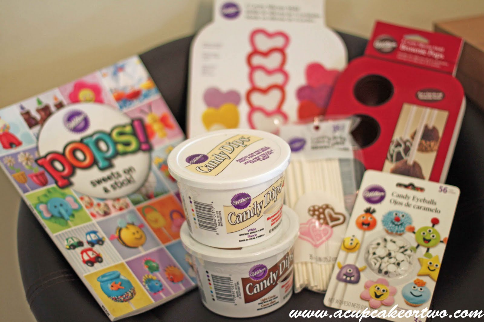 how to make cake pops everywhere weekendnotes party invitations ideas how to make cake pops everywhere weekendnotes party invitations ideas