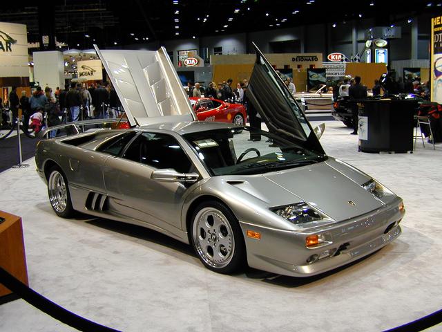 Lamborghini Diablo VT and VT Roadster (1999) - Using the ...
