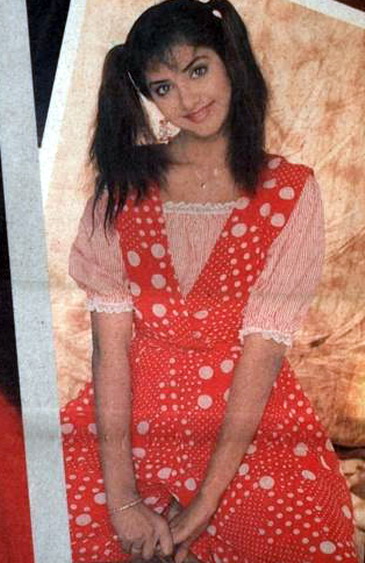 jiah khan unseen childhood pictures and death mystery: Divya ...