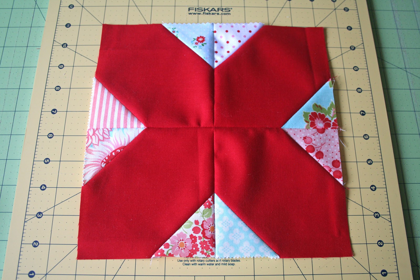 lovely little handmades x's & o's quilt tutorial