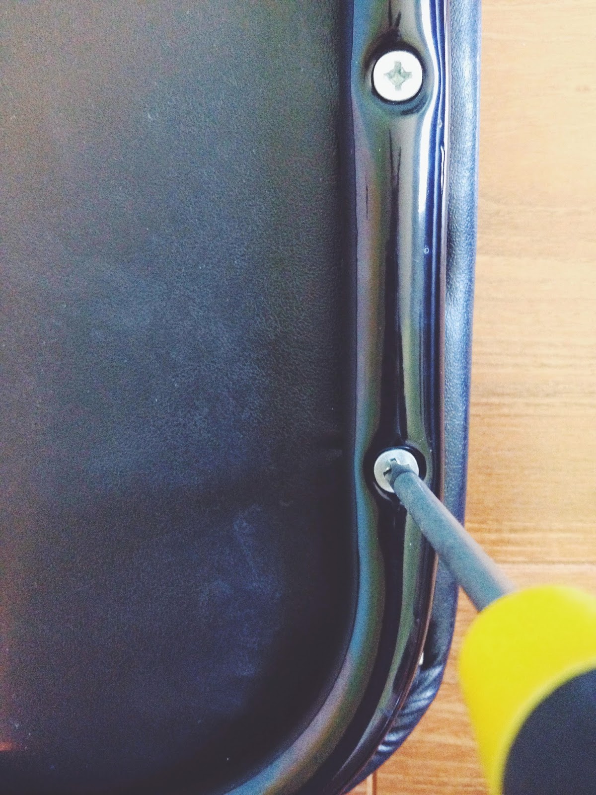 DIY Recovered Folding Chairs Pins & Paperbacks