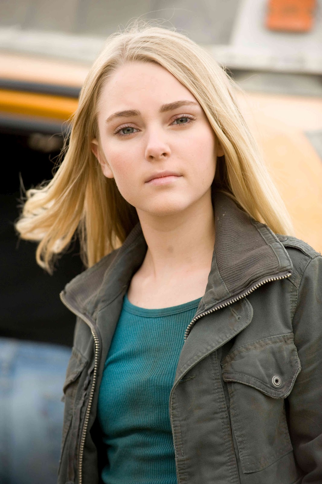 http://3.bp.blogspot.com/-5A_rVglneow/T0uLii0JfOI/AAAAAAAANbA/MaxDQCGWs20/s1600/AnnaSophia+Robb6.jpg