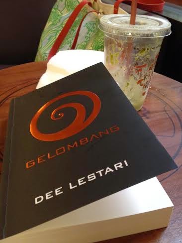 Get Dee Lestari Background