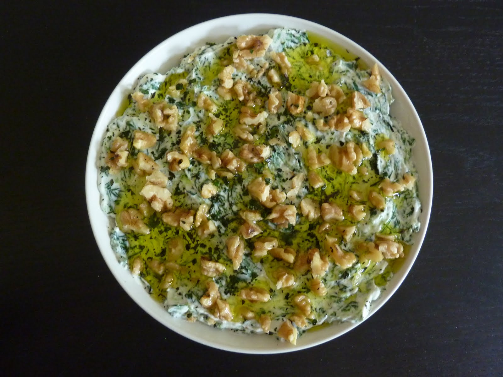 arielle clementine Greek Yogurt Spinach Dip & Homemade Pita Chips