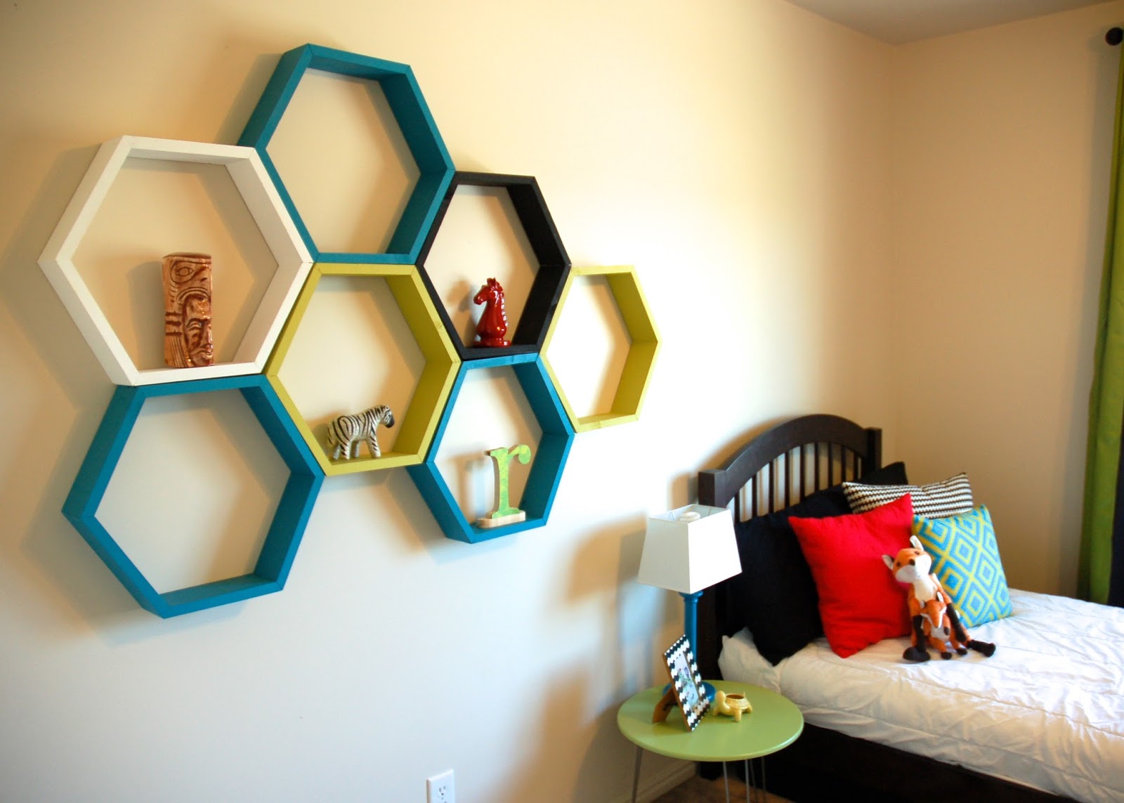 restlessrisa Hexagon Shelf tutorial