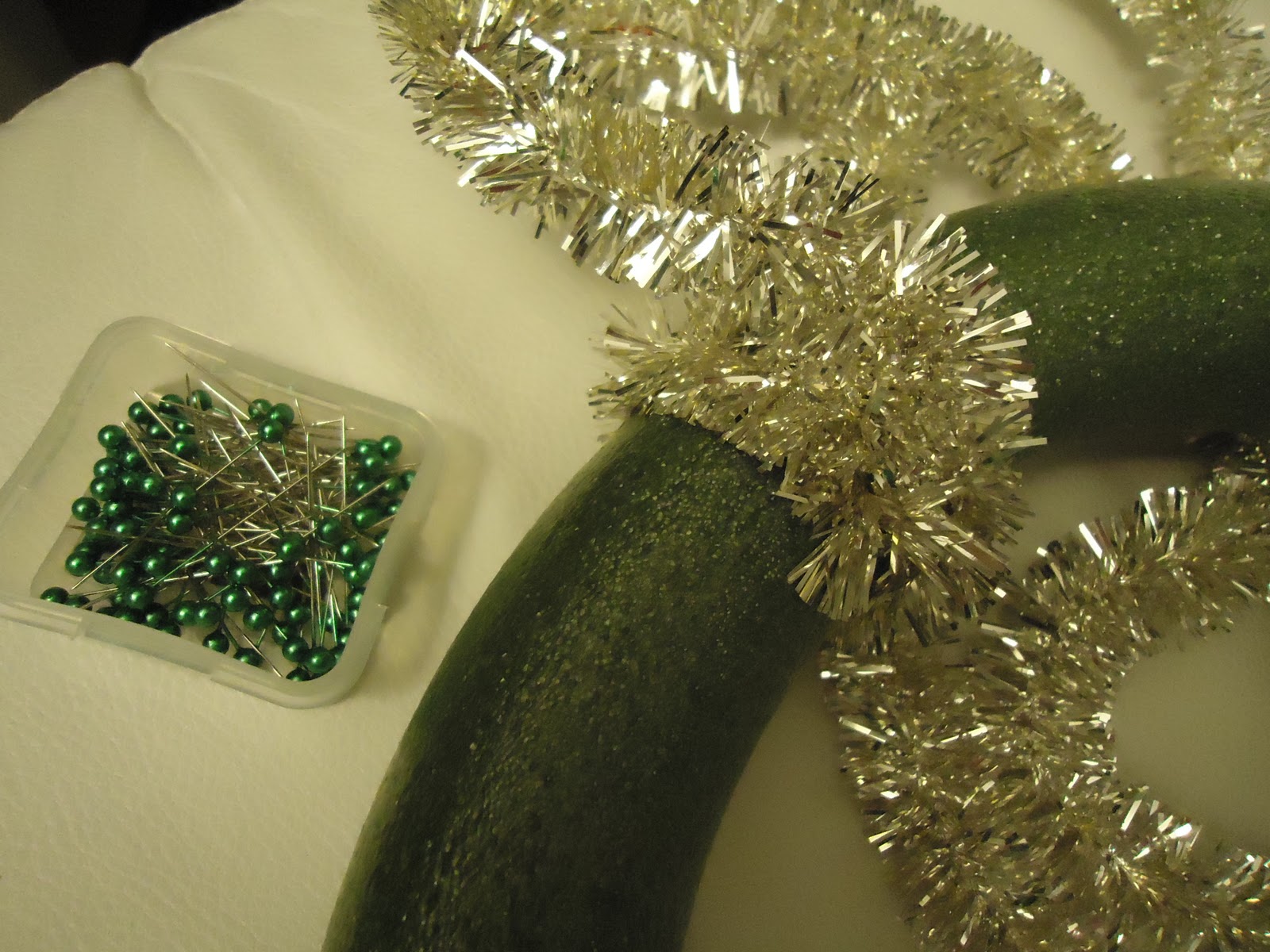DIY Tinsel Wreath { DIYdancer } Magazine
