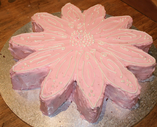 Flower shaped birthday cake