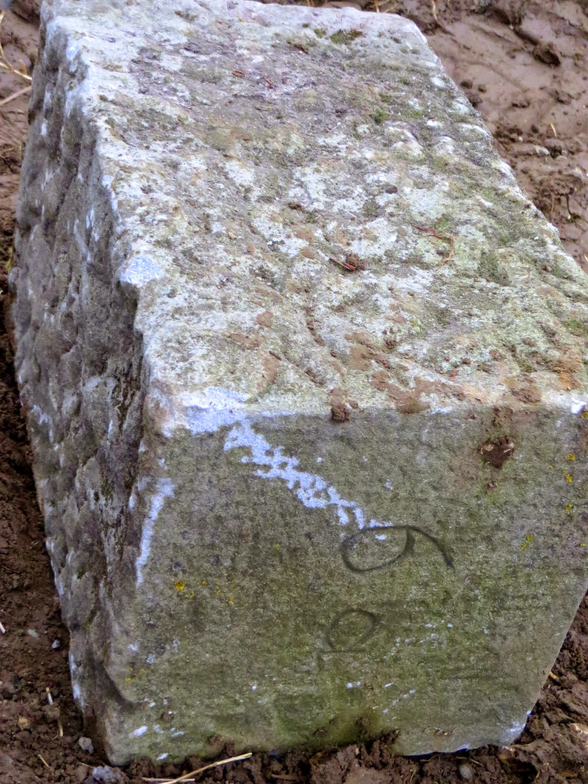 Luckenfuller Steine Mit Geschichte