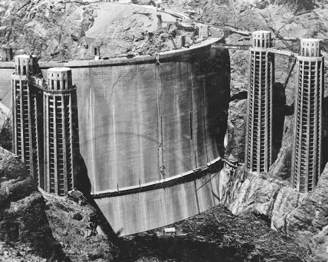 6. Hoover Dam, Black Canyon dalam kondisi kering (1936)