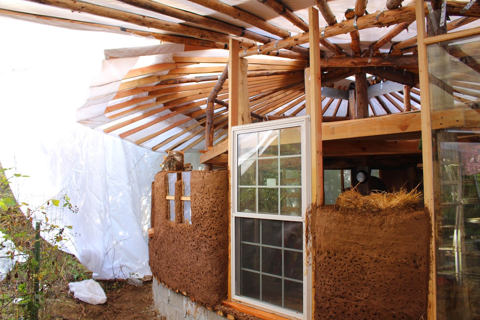Spirit Dreamer Cob and Straw Bale Cottage in Oregon