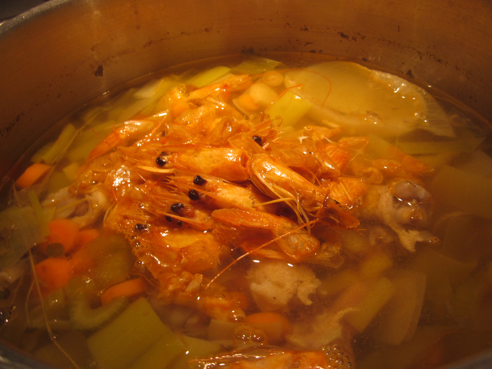 Effortnesslessly Shrimp Consomme, Oriental Style