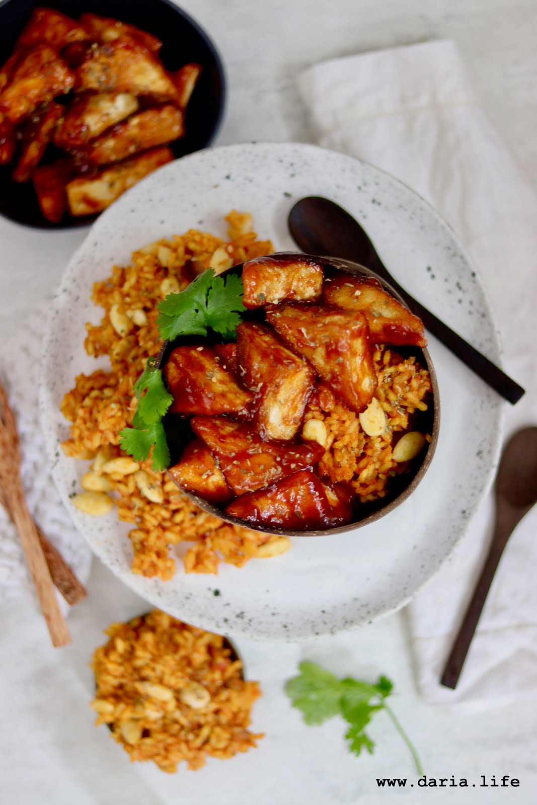 daria.life Vegan BBQTofu with Jollof Rice