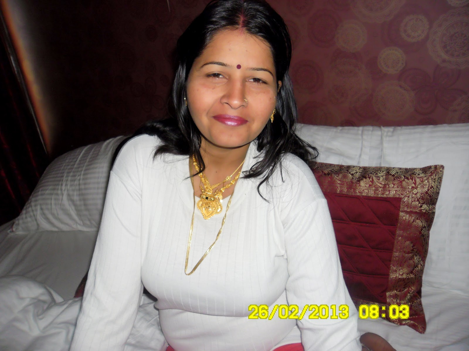 Desi wife Babli Sharma sexy wife Babli Sharma Beautiful young wife