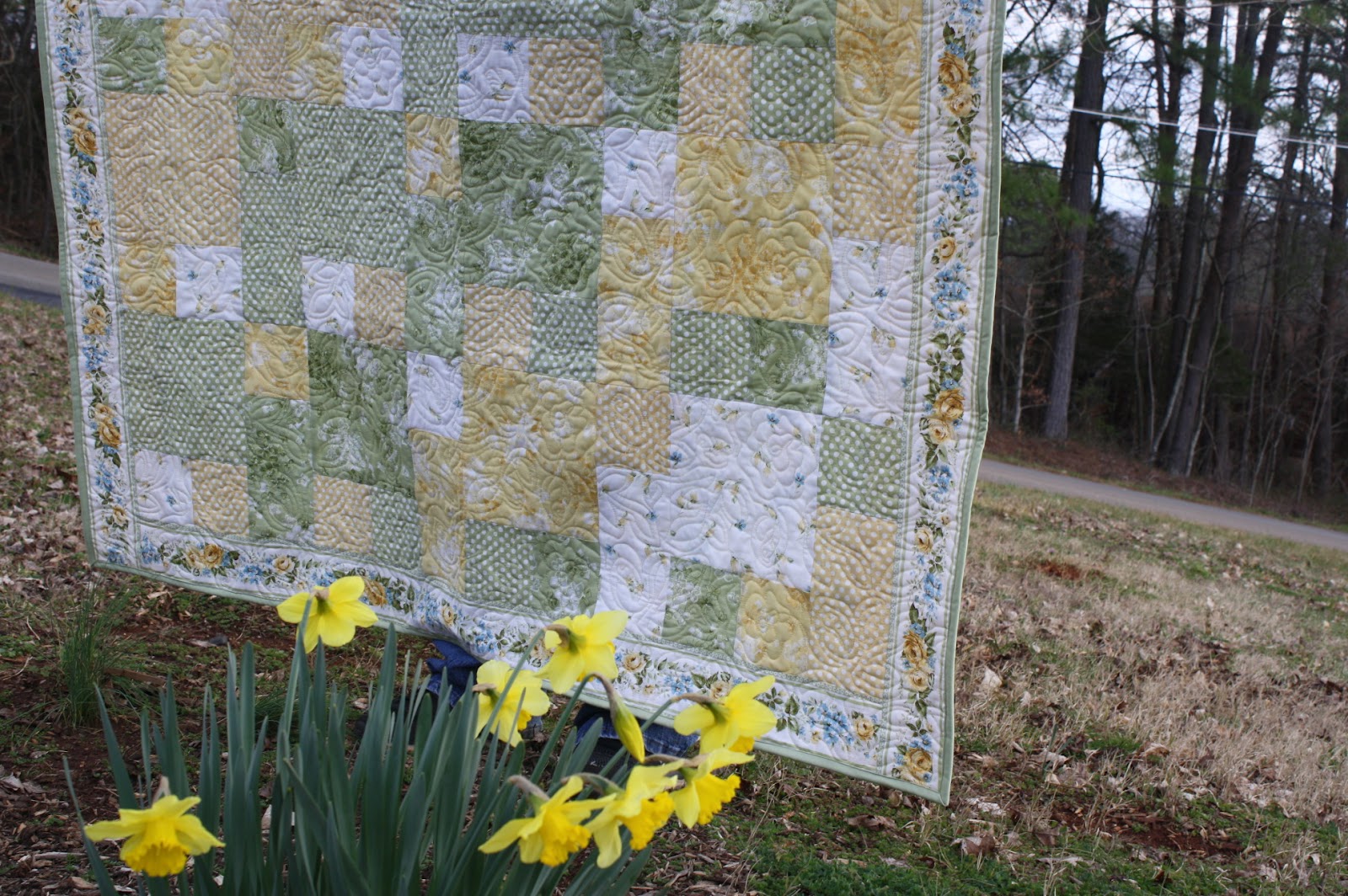 What's Growing in the CottonPatch!! Yellow, Blue & Green Quilt Makes
