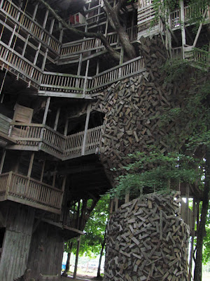 The World's Biggest Treehouse (14) 12