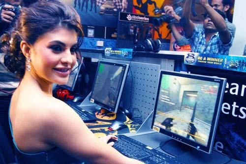 hot-geek-gamer-girls-pics%2B16.jpg