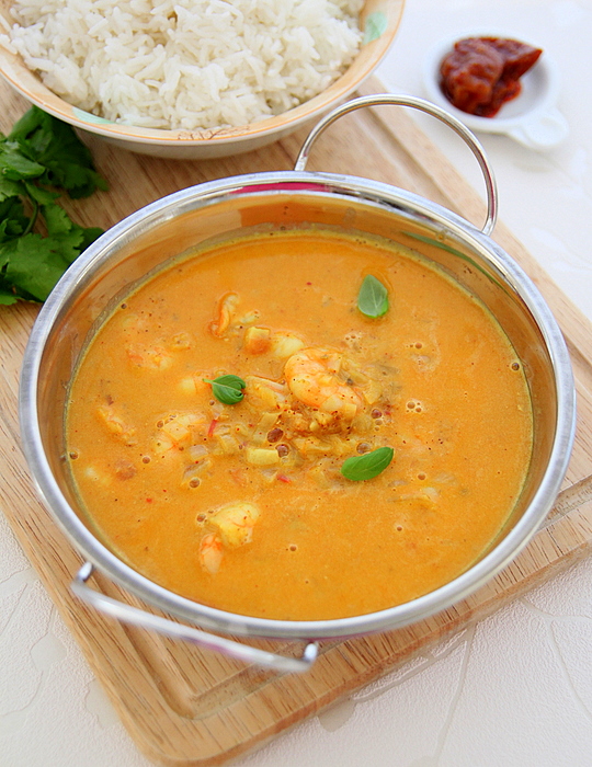 My Kitchen Antics: Goan prawn curry