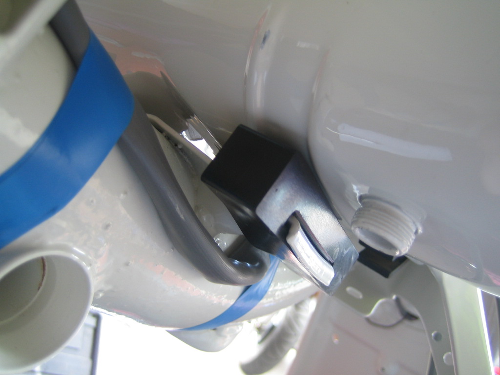 Lambretta Restoration Fitting the petrol tank