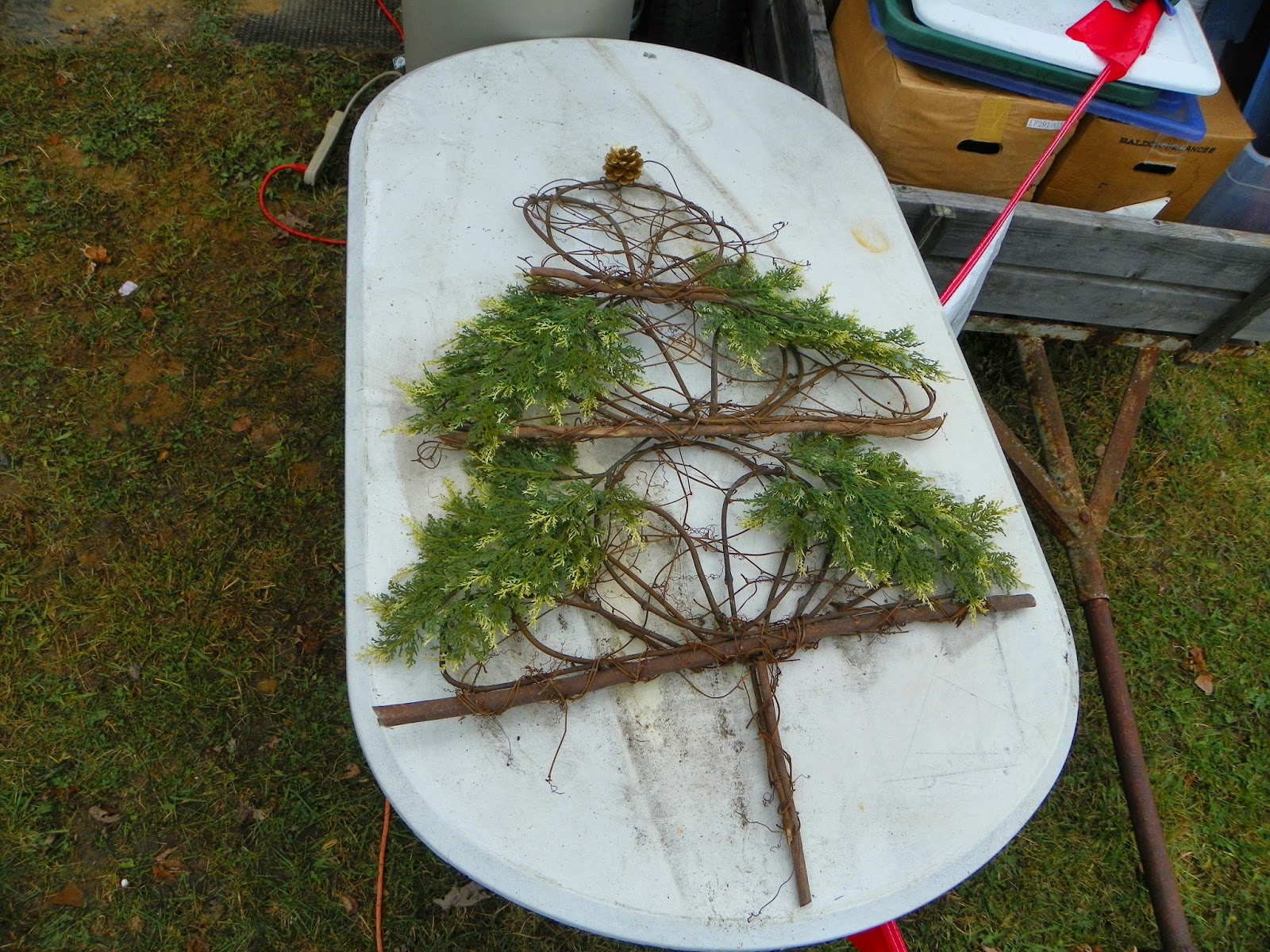 Dicky Bird's Nest 30 Days of Repurposing Projects Day 2 Grapevine