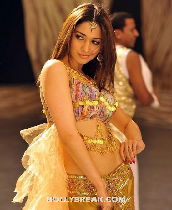 Tamanna Navel Pics, Tamanna Navel Photo Gallery - HOT SOUTH MALLU ACTRESS PHOTO - Famous Celebrity Picture 