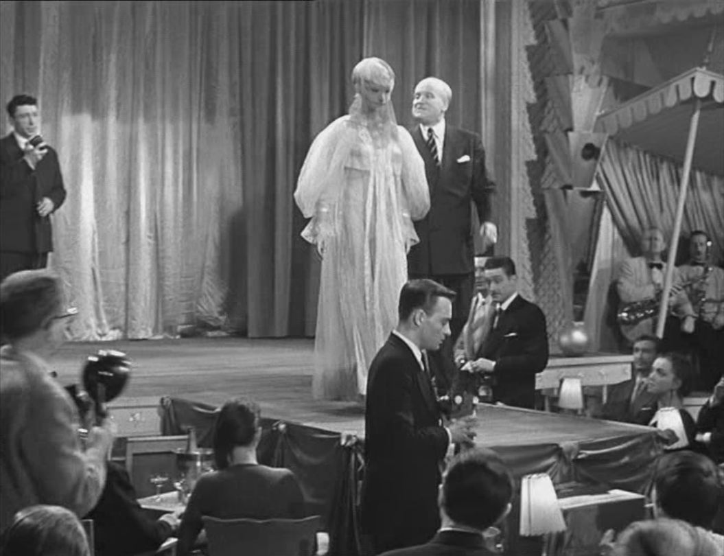 the BlowUp moment En effeuillant la marguerite [Mam'zelle Striptease