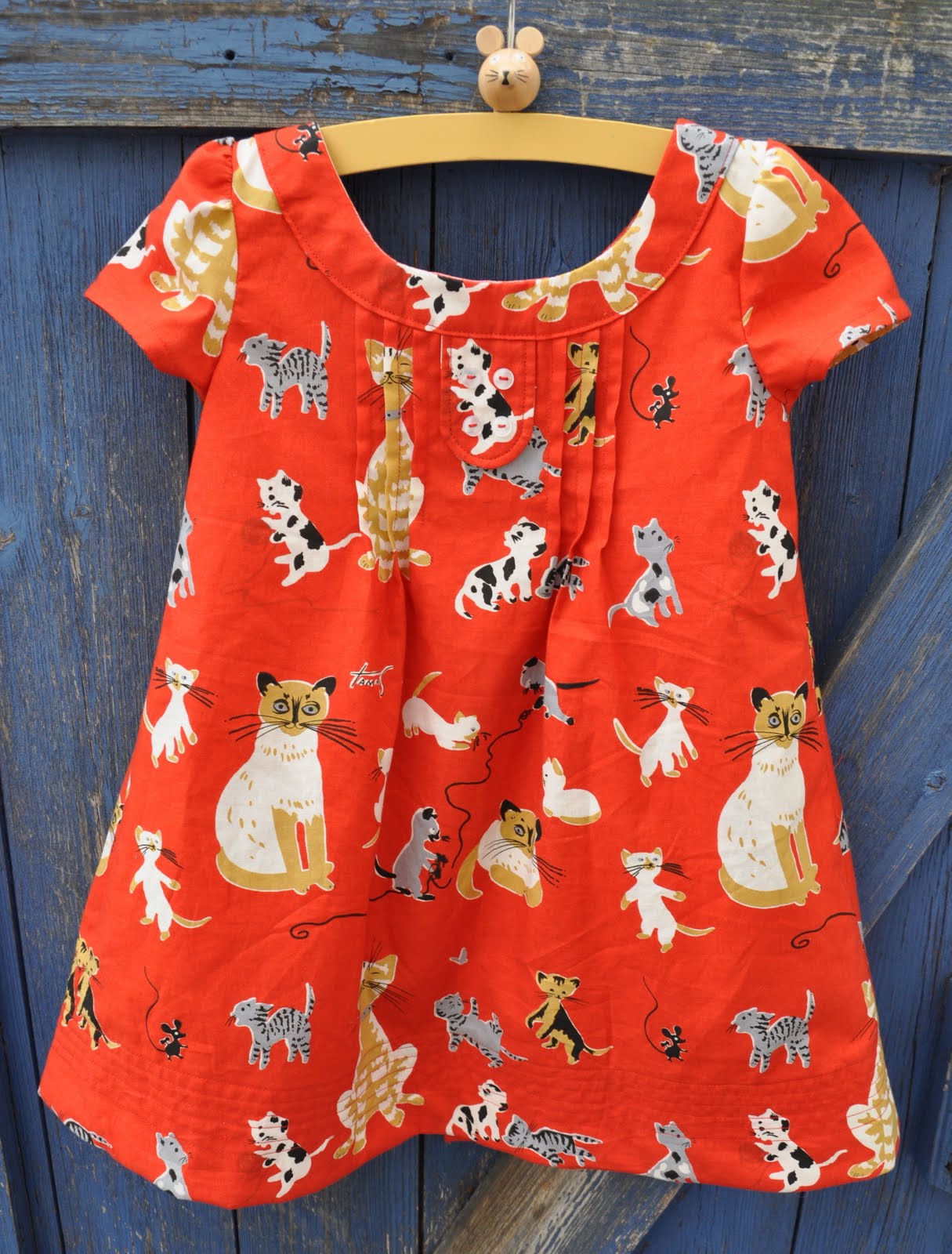makey vicky cat party dress