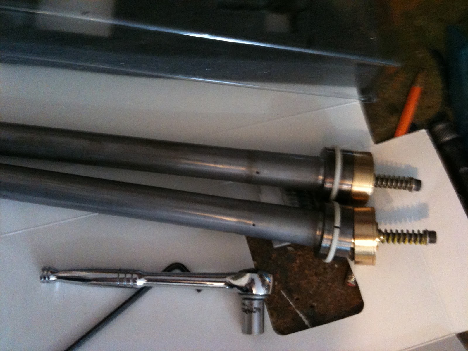 DR SIOUXSIE'S TRAVELS DR650 Front Fork Upgrade Suzi transformed to