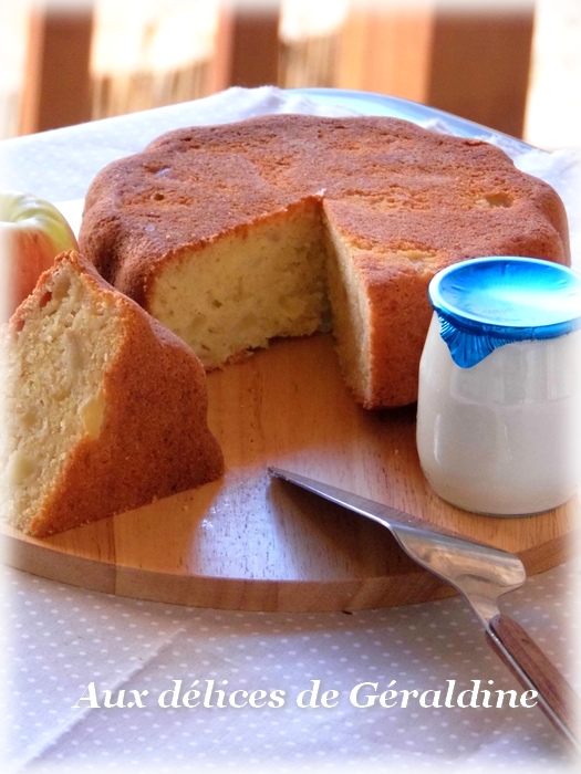 Aux Delices De Geraldine Gateau Moelleux Aux Pommes Amandes Et