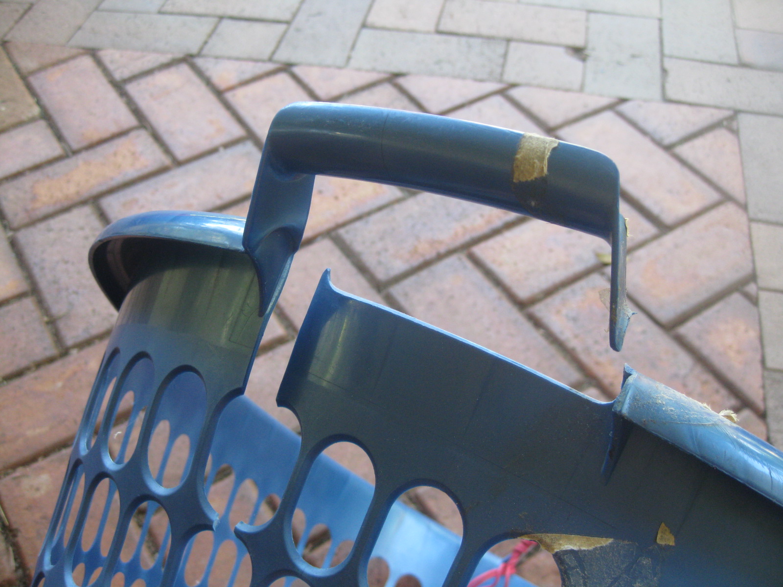 How to fix a cheap plastic washing basket!