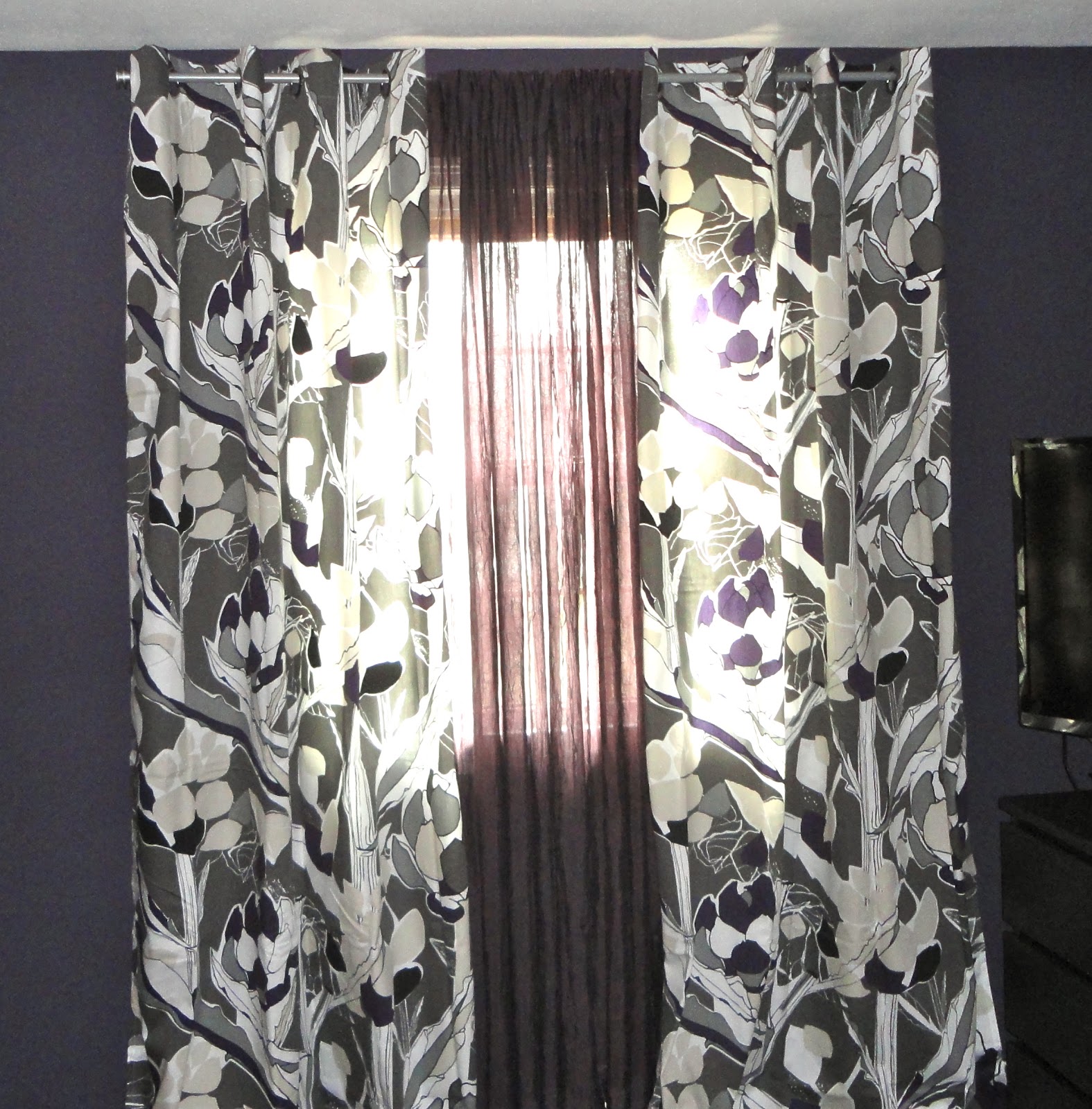 Eclectified Living How to hang perfectly even curtains