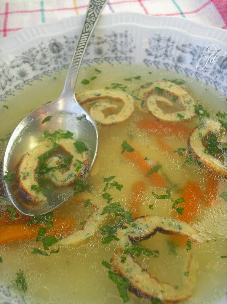 Jedozovni duo Juha od s prženim rezancima Consomme Celestine