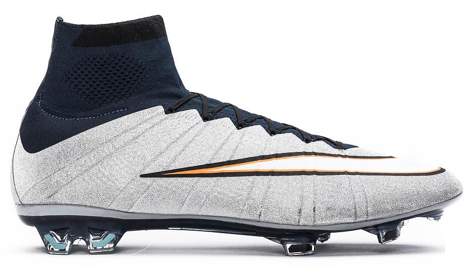 botas de futbol negras