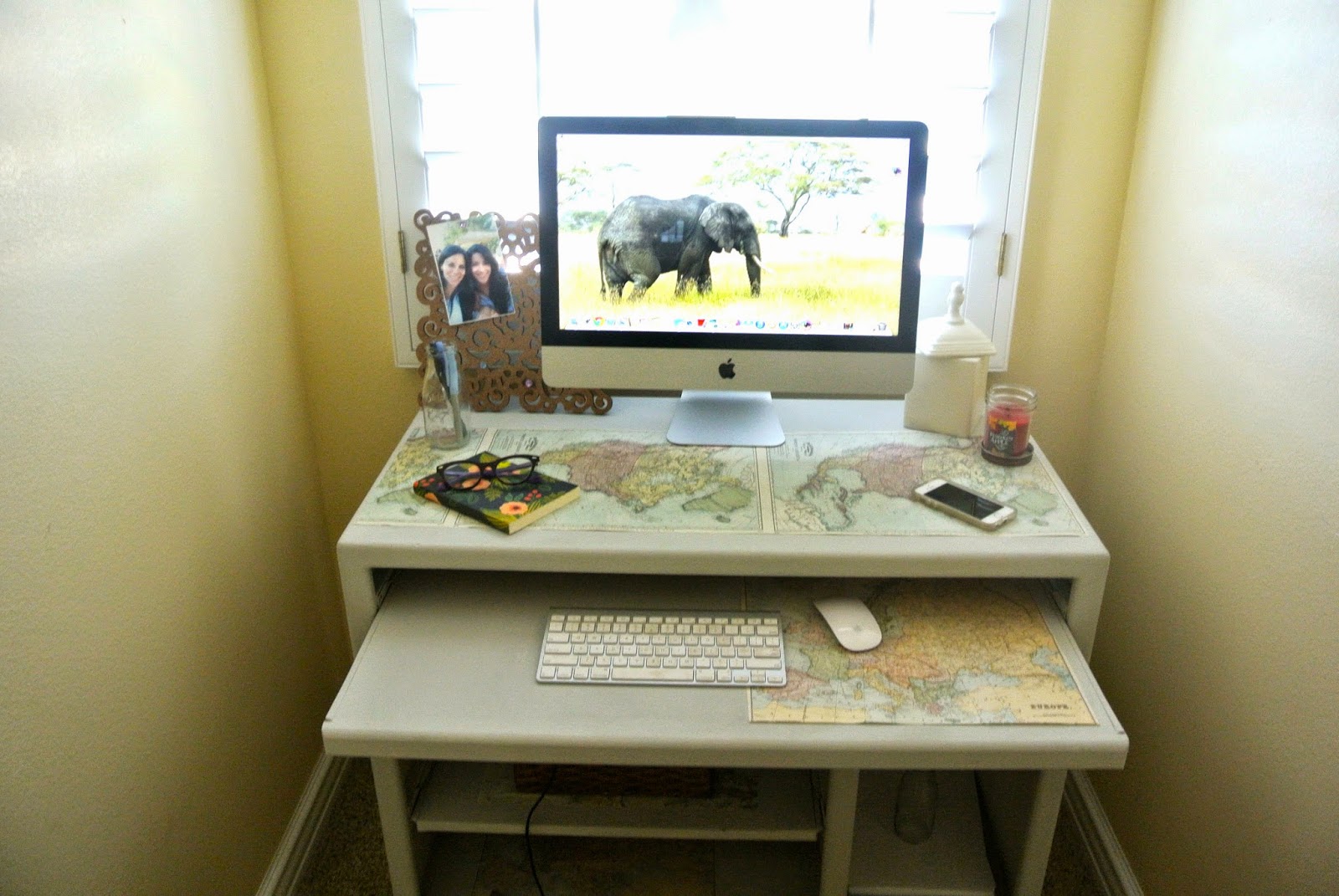 The Flower Vine DIY Revamp an Old Desk