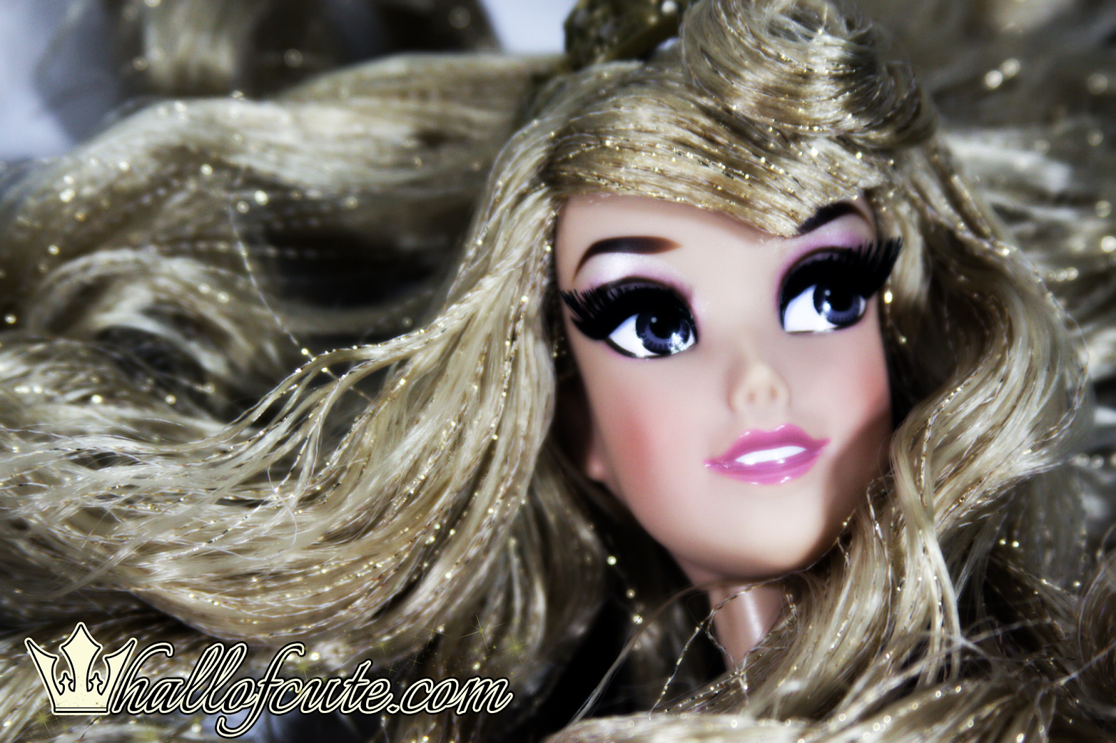 disney store limited edition aurora doll