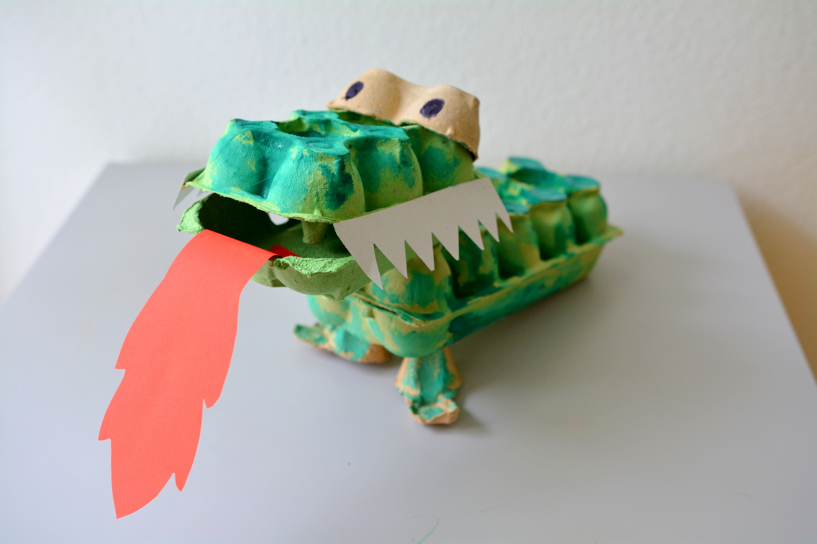 Figlujemy Smok Z Opakowania Po Jajkach