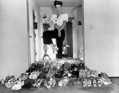 carmen+miranda+pile+of+shoes+wedges+raffia+cork+1940s+1944.jpg