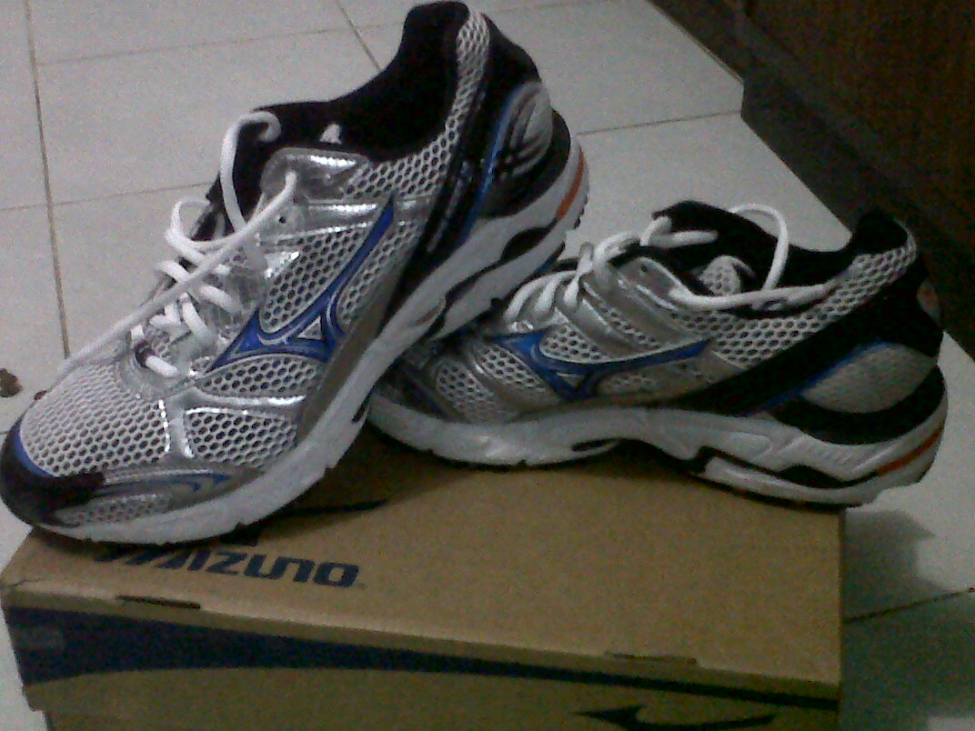 sepatu mizuno wave creation 14
