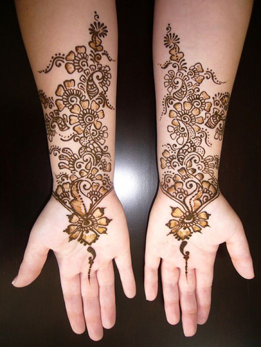 Posted by Mehndi Designs at 646 AM