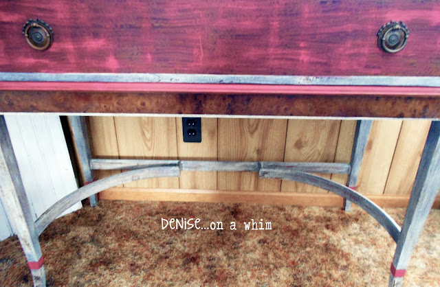 Pretty Curved Detail on an Antique Stand Makeover via http://deniseonawhim.blogspot.com