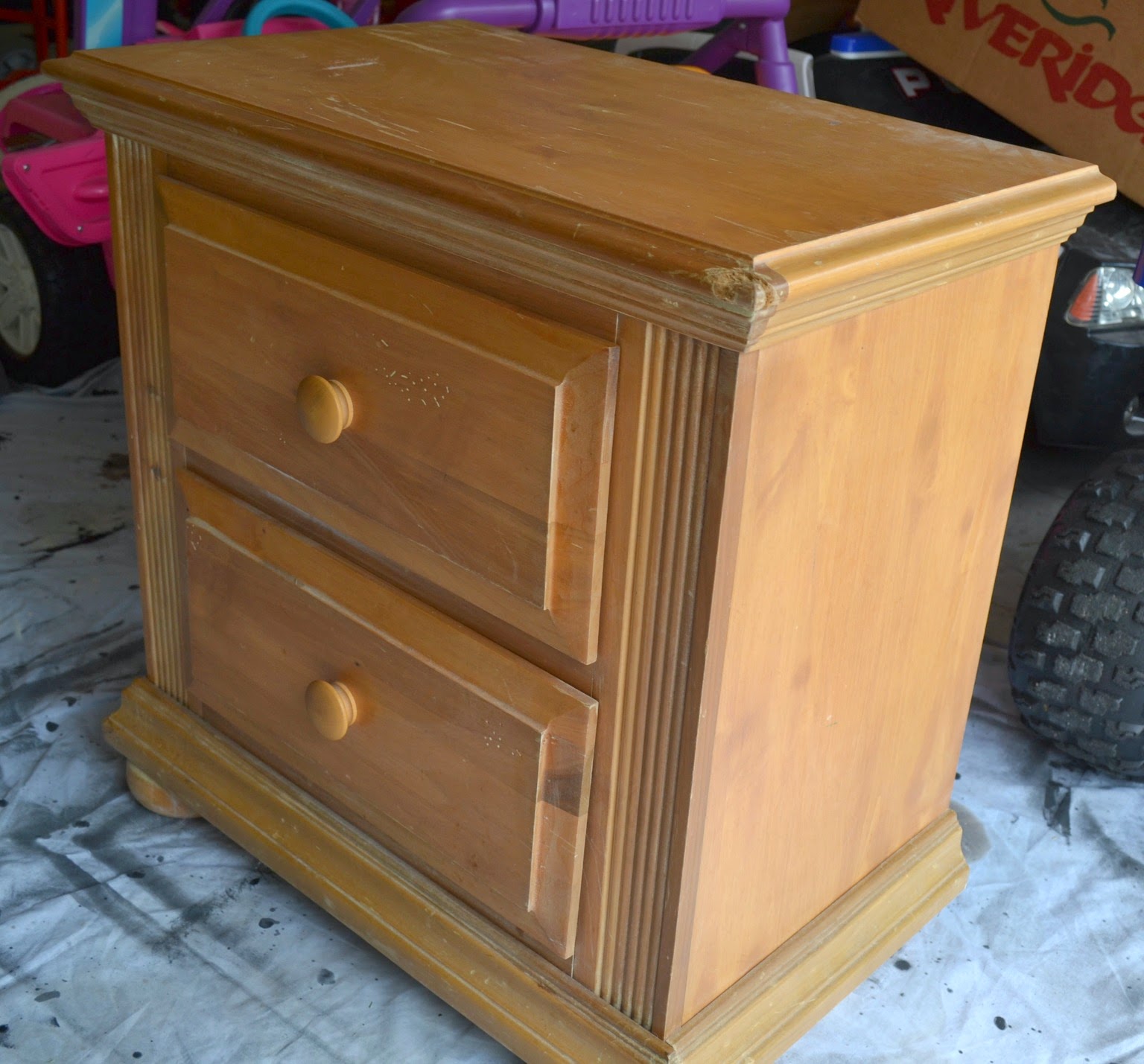 It's A Mom's World Pink & White TwoToned Nightstand Makeover