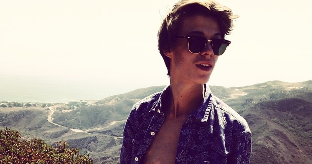 The Stars Come Out To Play: Colin Ford - Shirtless Twitter 