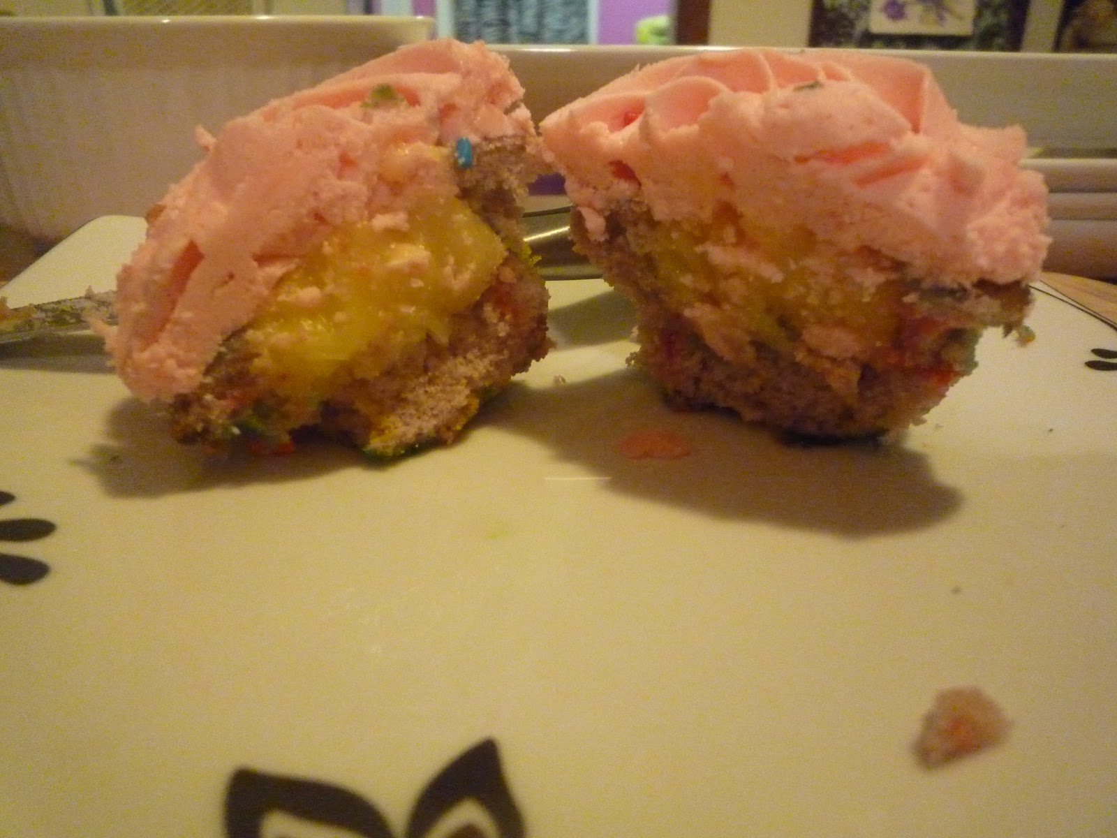 A Busy Mom's Blog Vanilla Pudding Filled Cupcakes with Buttercream