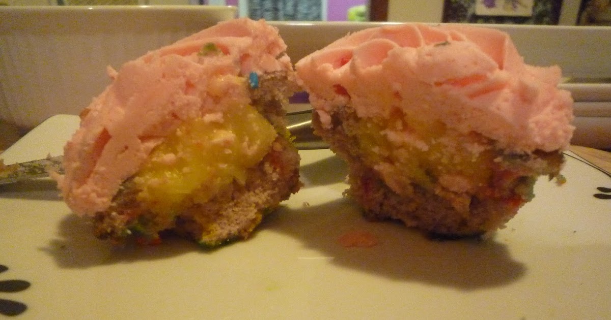 A Busy Mom's Blog Vanilla Pudding Filled Cupcakes with Buttercream