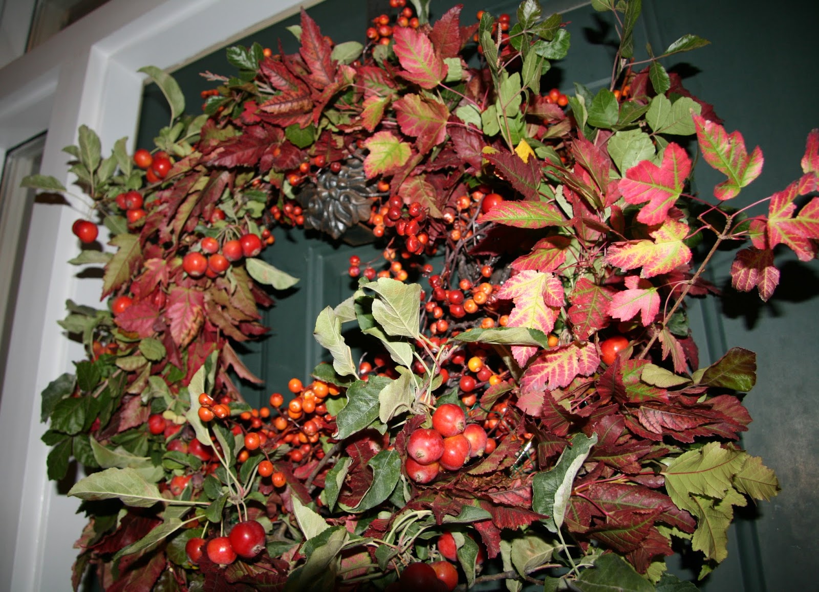 Decorated Mantel Natural Splendor Make Your Own Living Wreath