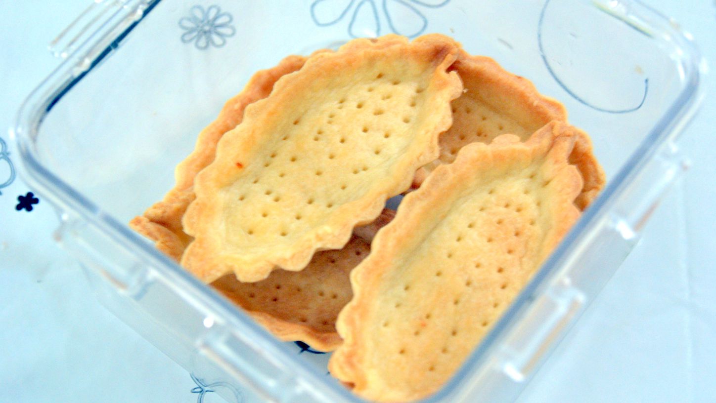 Fleur d'oranger, Masala & Co.. Tartletsbarquettes with berry cream